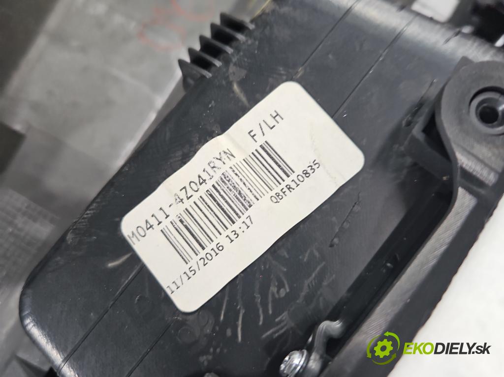 Hyundai Santa Fe III 2012–2018 2.4 GDI 190 hp automatic 140 kW 2359 cm3 5- Tapacír: dveře přední levé