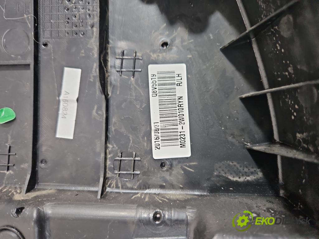 Hyundai Santa Fe III 2012–2018 2.4 GDI 190 hp automatic 140 kW 2359 cm3 5- Tapacír: dveře zadní levé