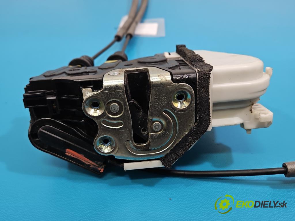 Hyundai Santa Fe III 2012–2018 2.4 GDI 190 HP automatic 140 kW 2359 cm3 5- zámok predné pravý 81320-2W010GHZ