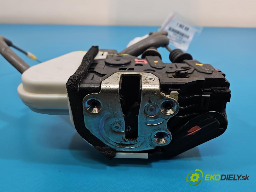 Hyundai Santa Fe III 2012–2018 2.4 GDI 190 HP automatic 140 kW 2359 cm3 5- zámok zadné ľavý 81410-2W000GIH