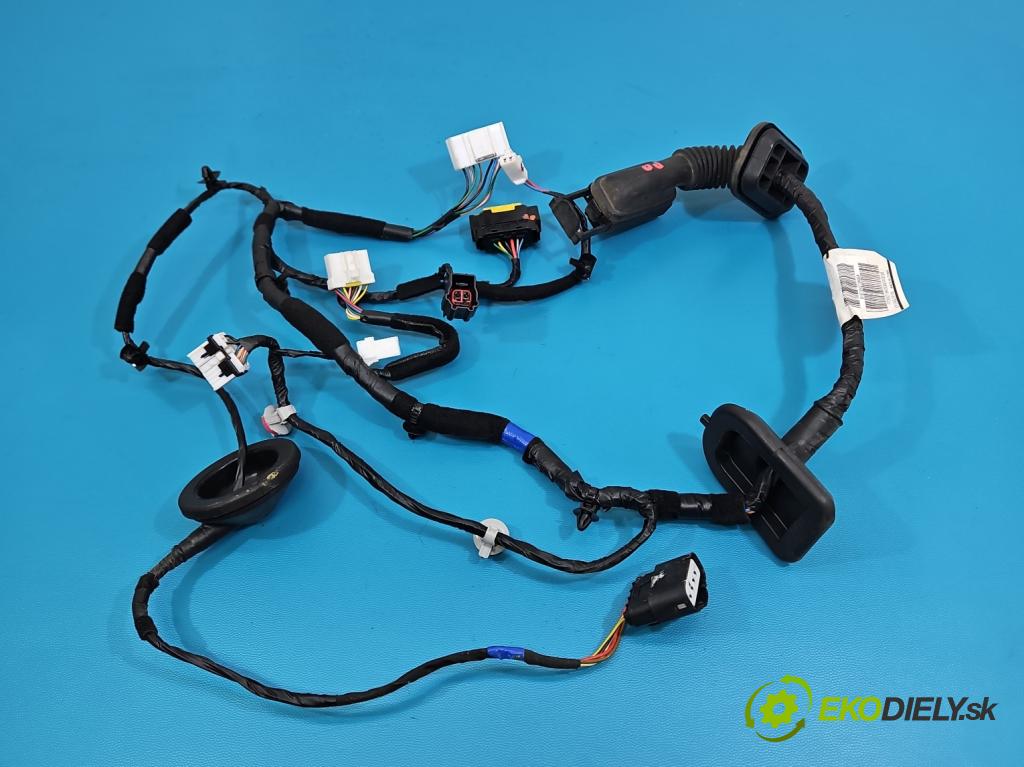 Hyundai Santa Fe III 2012–2018 2.4 GDI 190 HP automatic 140 kW 2359 cm3 5- Zväzok: dvere predné pravých 91610-4Z194