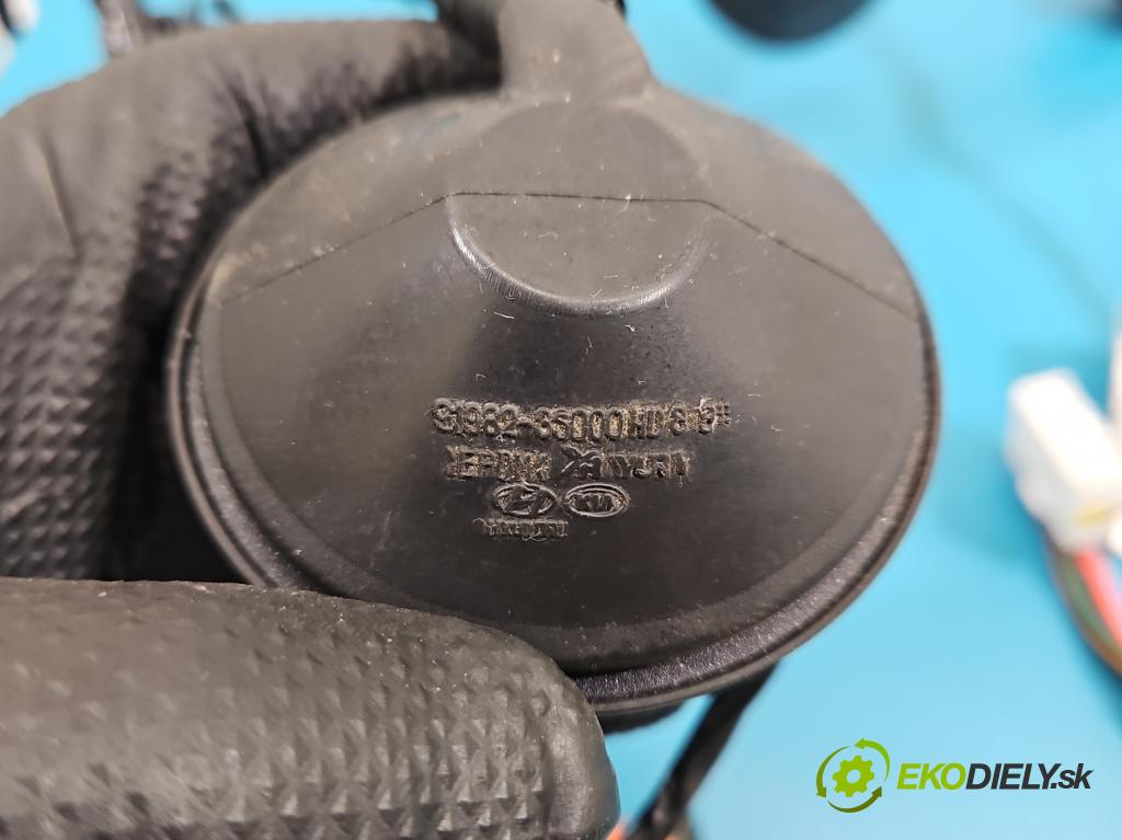 Hyundai Santa Fe III 2012–2018 2.4 GDI 190 hp automatic 140 kW 2359 cm3 5- Balíček: dveře zadní pravých 91660-4Z020