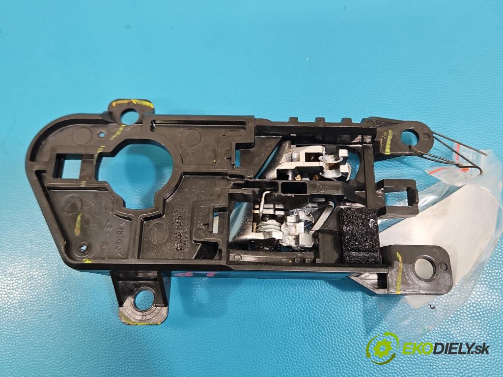 Hyundai Santa Fe III 2012–2018 2.4 GDI 190 hp automatic 140 kW 2359 cm3 5- klika uvnitř: přední levé 82610-2W000