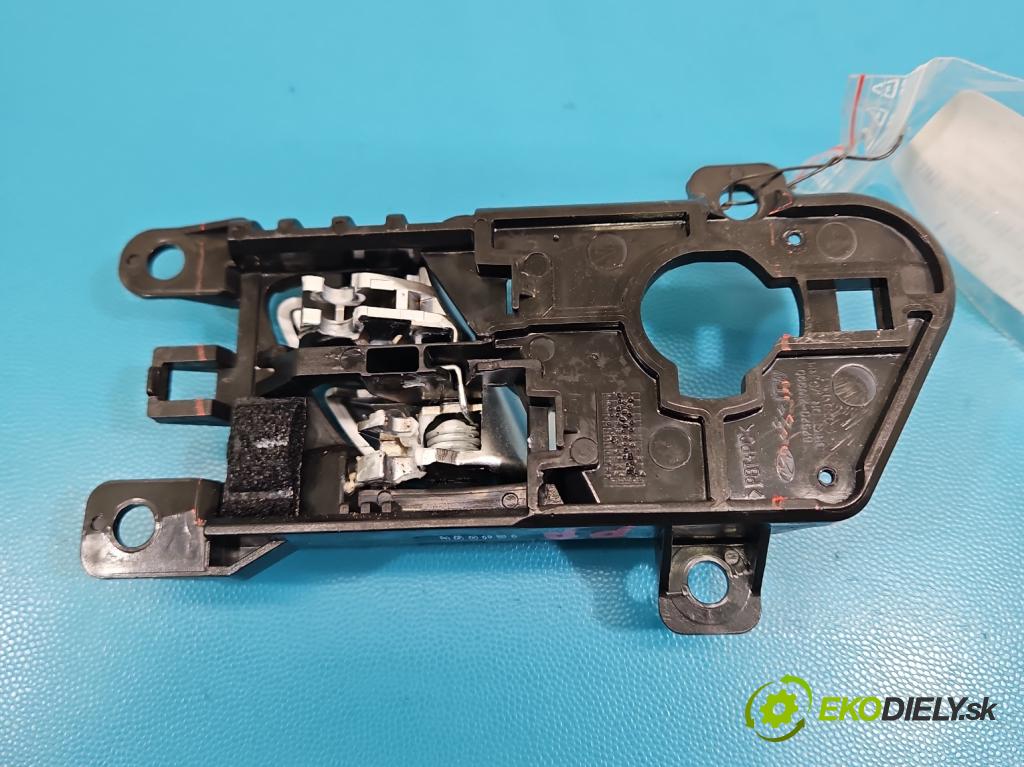 Hyundai Santa Fe III 2012–2018 2.4 GDI 190 hp automatic 140 kW 2359 cm3 5- klika uvnitř: přední pravé 82620-2W000