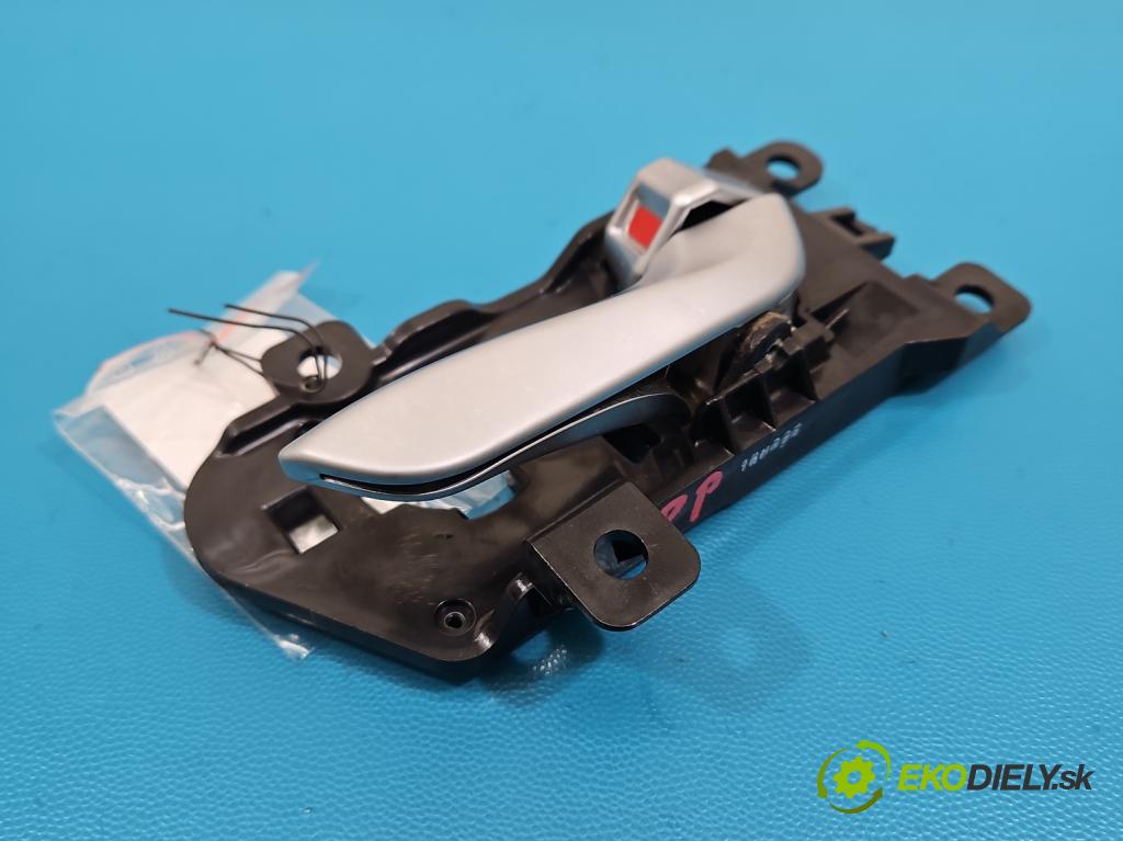 Hyundai Santa Fe III 2012–2018 2.4 GDI 190 hp automatic 140 kW 2359 cm3 5- klika uvnitř: přední pravé 82620-2W000