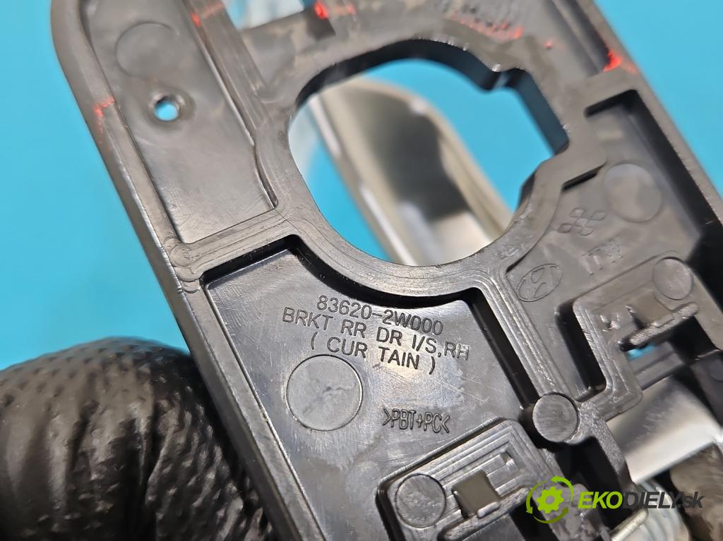 Hyundai Santa Fe III 2012–2018 2.4 GDI 190 HP automatic 140 kW 2359 cm3 5- rukoväť uvnitř: zadné pravé 83620-2W000 (Kľučka dverí ostatné)