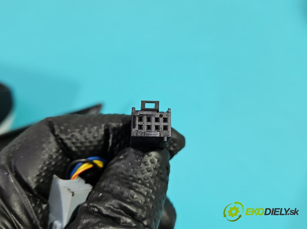 Fiat Bravo II 2007-2014 1.4 T 120 HP manual 88 kW 1368 cm3 5- zrkadlo ľavé  (Kľučka dverí ostatné)