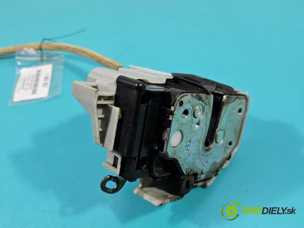 Fiat Bravo II 2007-2014 1.4 T 120 hp manual 88 kW 1368 cm3 5- zámek přední pravý