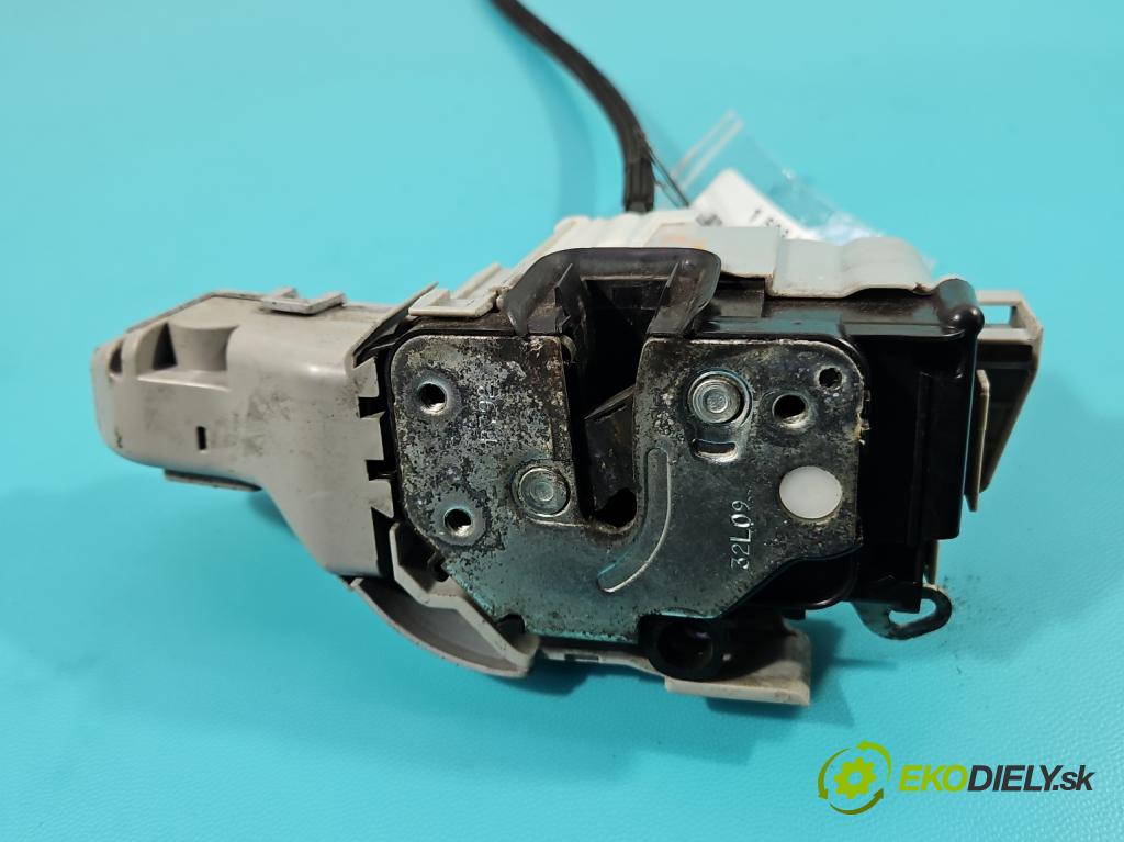 Fiat Bravo II 2007-2014 1.4 T 120 HP manual 88 kW 1368 cm3 5- zámok predné ľavý