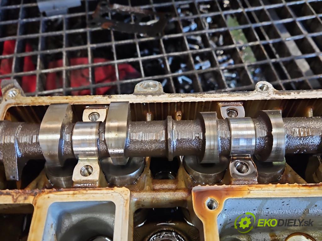 Volvo V70 III 2007-2016 2.0 16V 145 HP manual 107 kW 1999 cm3 5- Hlava: motora RF6C1G6090AA