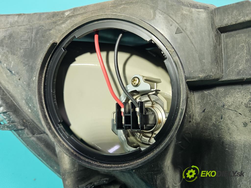 Toyota Corolla E12 2001-2009 1.6 vvti 110 HP manual 81 kW 1598 cm3 5- Reflektor: ľavý  (Kľučka dverí ostatné)