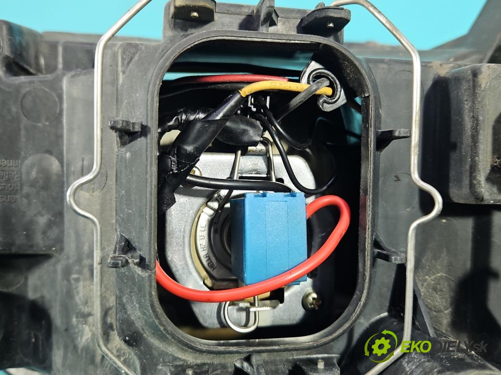 Toyota Corolla E12 2001-2009 1.6 vvti 110 HP manual 81 kW 1598 cm3 5- Reflektor: ľavý  (Kľučka dverí ostatné)