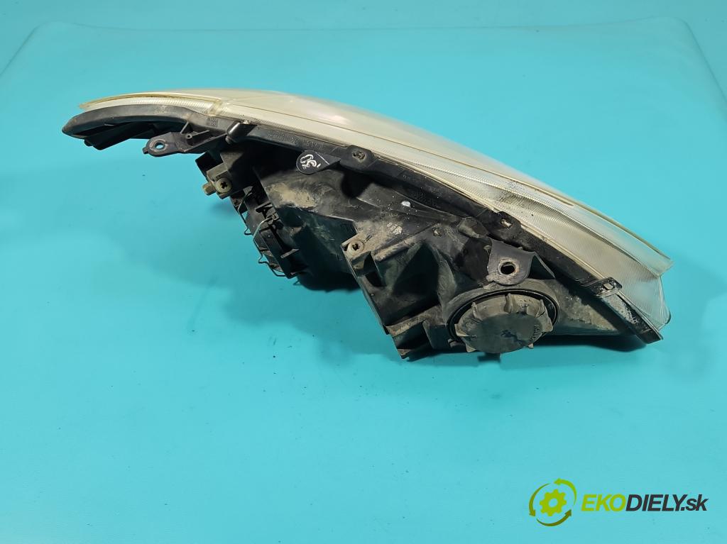 Toyota Corolla E12 2001-2009 1.6 vvti 110 HP manual 81 kW 1598 cm3 5- Reflektor: ľavý  (Kľučka dverí ostatné)