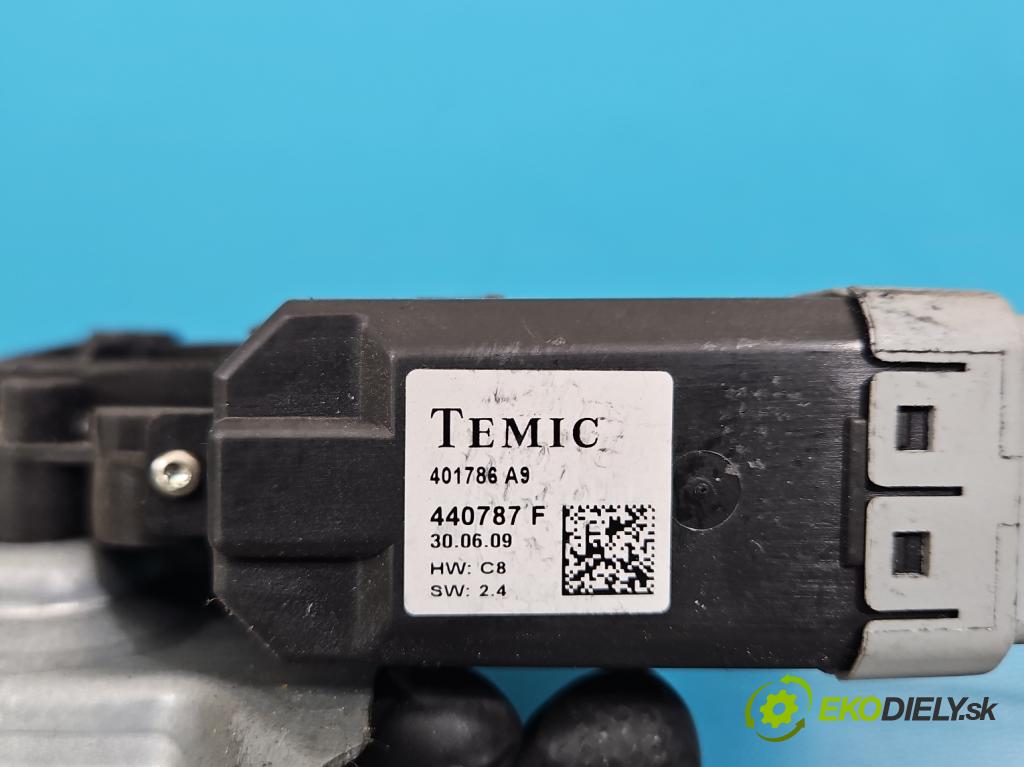 Peugeot 207 1.4 8V 73 hp manual 54 kW 1360 cm3 5- mechanismus stahování přední levý 400787F