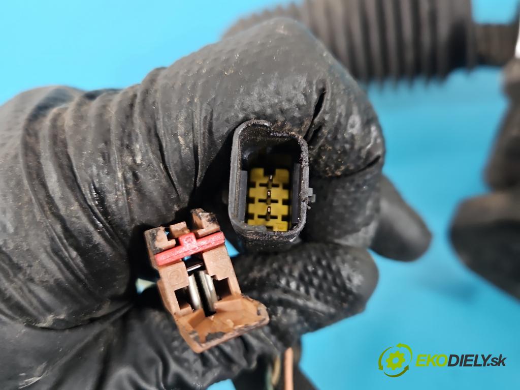 Peugeot 207 1.4 8V 73 HP manual 54 kW 1360 cm3 5- Ozubené kolo: volant 6700002140