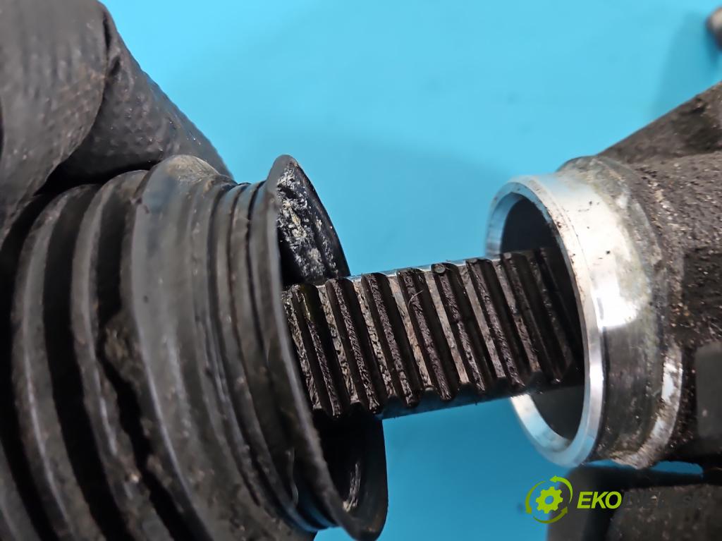 Peugeot 207 1.4 8V 73 HP manual 54 kW 1360 cm3 5- Ozubené kolo: volant 6700002140