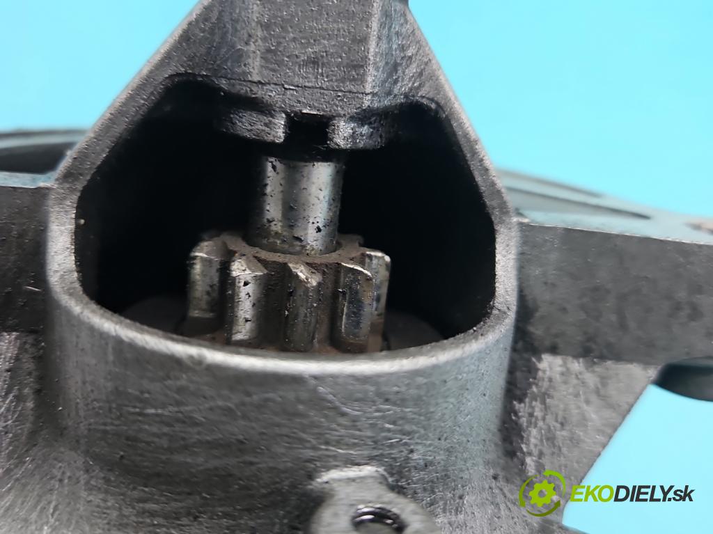 Peugeot 207 1.4 8V 73 HP manual 54 kW 1360 cm3 5- štartér TS8E2 (Štartér)