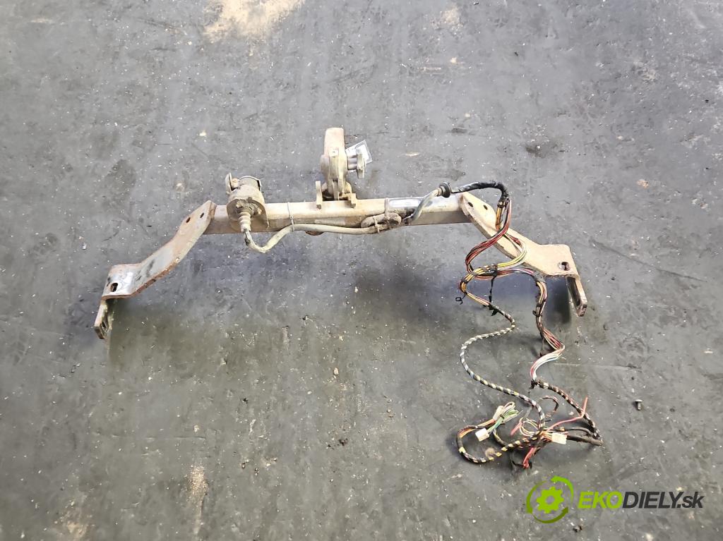 Kia Ceed I 2006-2012 2.0 crdi 140 hp manual 103 kW 1991 cm3 5- oko tažné (Tažné zařízení)