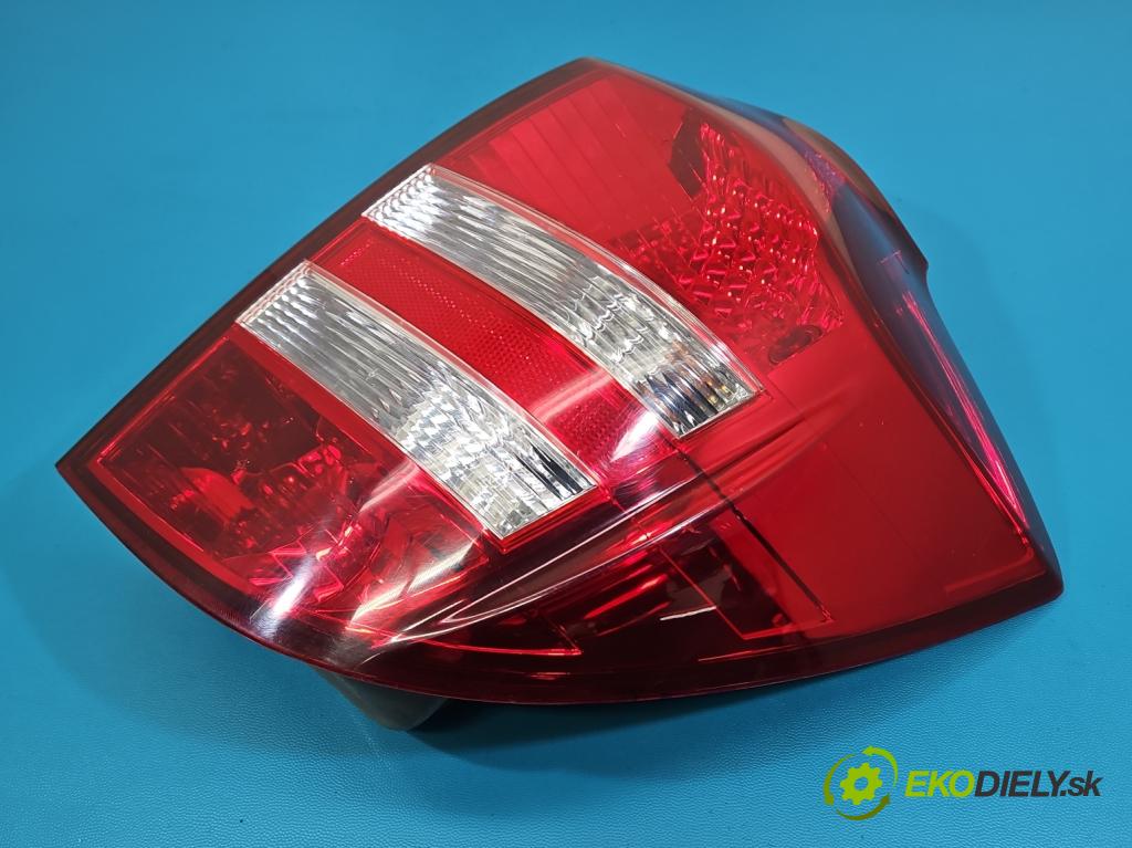 Kia Ceed I 2006-2012 2.0 crdi 140 HP manual 103 kW 1991 cm3 5- svetlo / reflektor zadné pravé  (Kľučka dverí ostatné)