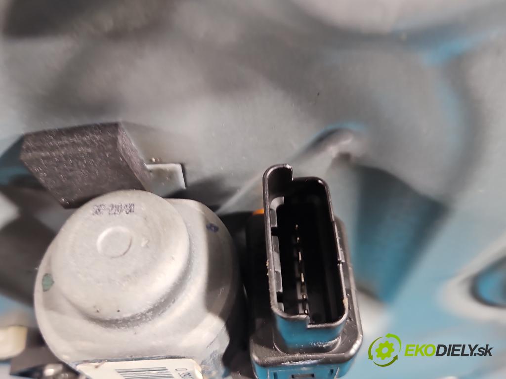 Kia Ceed I 2006-2012 2.0 crdi 140 HP manual 103 kW 1991 cm3 5- mechanizmus okna predné ľavý 402055D