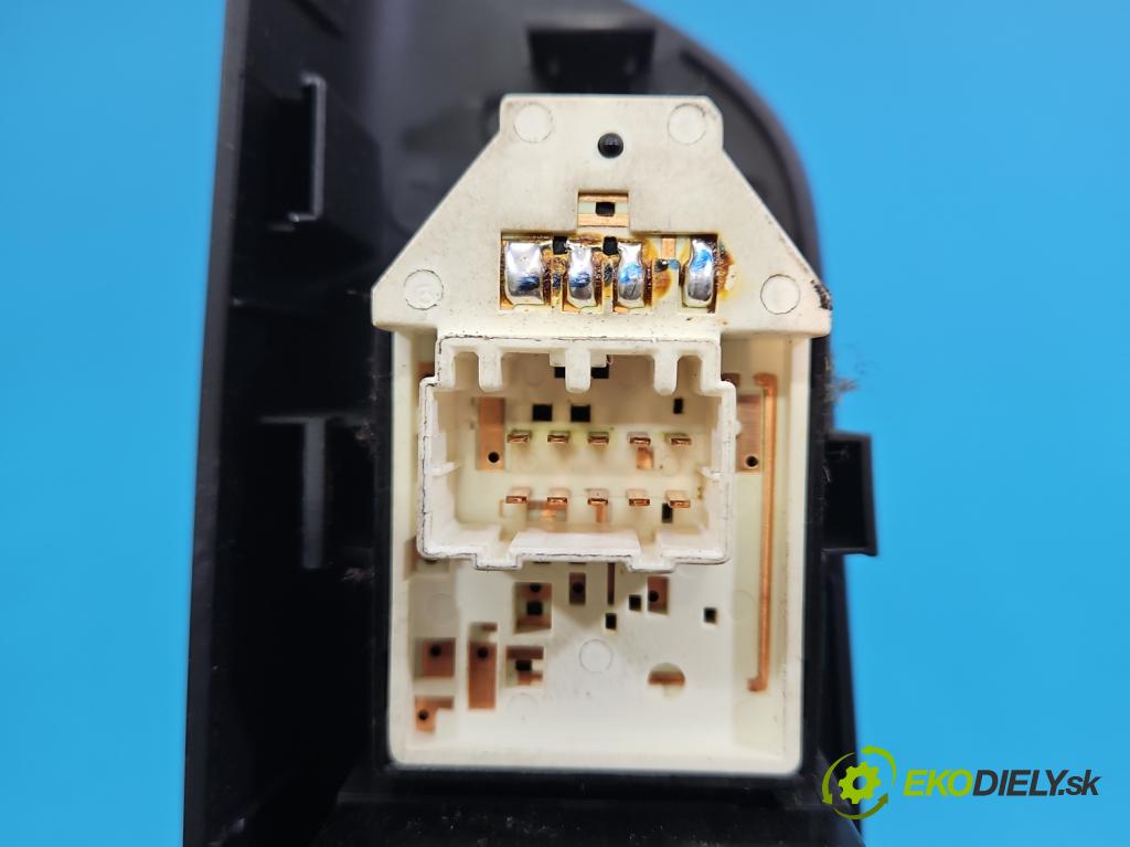 Kia Ceed I 2006-2012 2.0 crdi 140 HP manual 103 kW 1991 cm3 5- prepínač okien spätných zrkadiel 82351-1H020