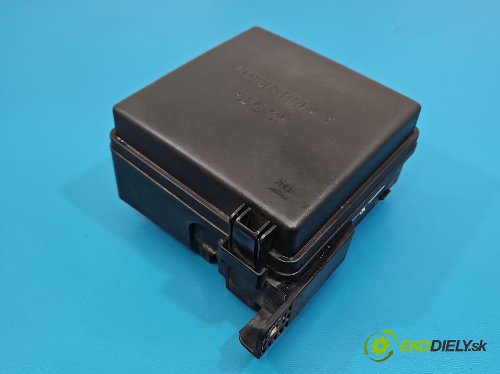 Kia Ceed I 2006-2012 2.0 crdi 140 hp manual 103 kW 1991 cm3 5- skříňka pojistková 91950-1H030 (Pojistková skříňka)