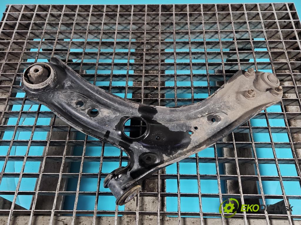 Skoda Octavia IV 2019- 2.0 TDI 116 HP manual 85 kW 1968 cm3 5- predné pravý  (Kľučka dverí ostatné)