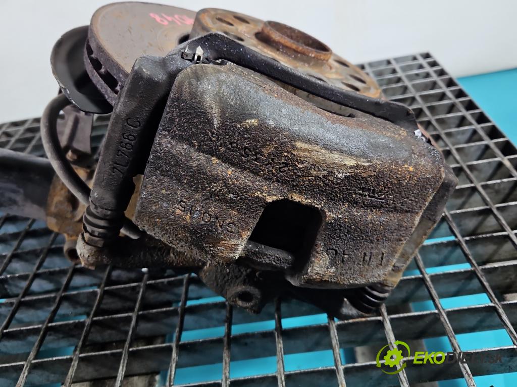 Skoda Octavia IV 2019- 2.0 TDI 116 HP manual 85 kW 1968 cm3 5- brzdič predné ľavý  (Kľučka dverí ostatné)