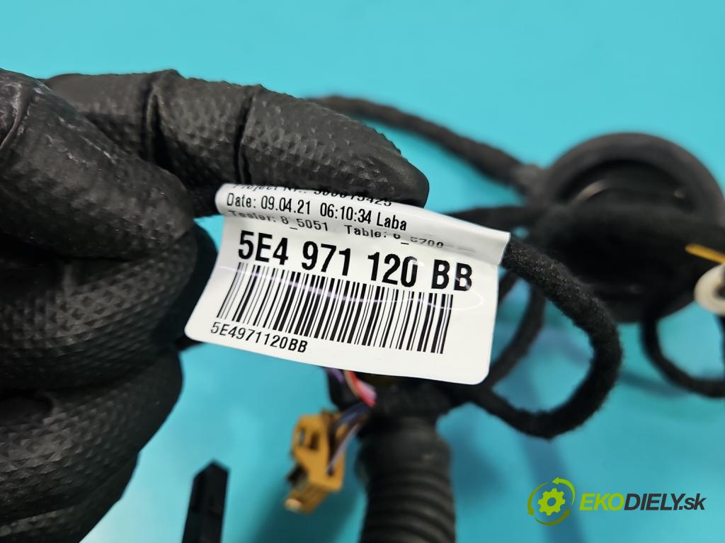 Skoda Octavia IV 2019- 2.0 TDI 116 hp manual 85 kW 1968 cm3 5- Balíček: dveře přední vlevo 5E4971120BB