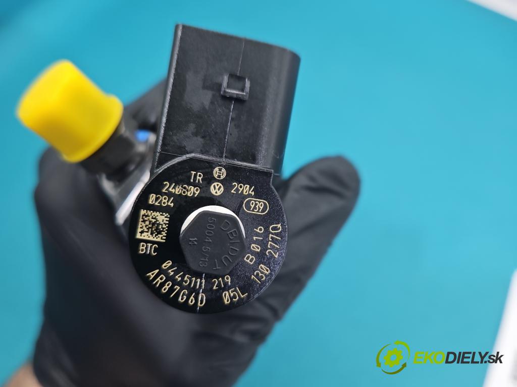 Skoda Superb IV 2023- 2.0 TDI 150 hp automatic 110 kW 1968 cm3 5- vstřikovač 0445111219 (Vstřikovač paliva)