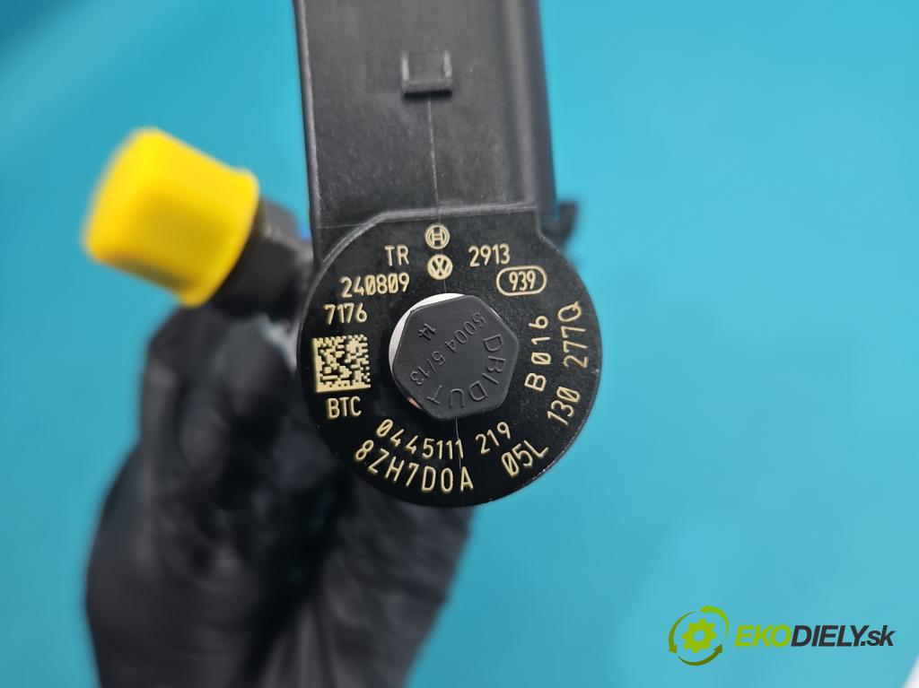 Skoda Superb IV 2023- 2.0 TDI 150 hp automatic 110 kW 1968 cm3 5- vstřikovač 0445111219 (Vstřikovač paliva)