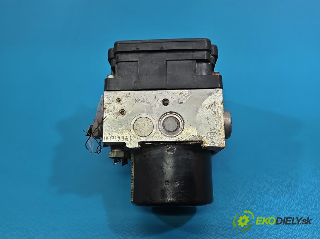 Volvo V70 III 2007-2016 2.0 16V 145 HP manual 107 kW 1999 cm3 5- čerpadlo abs 31261142 (Pumpa ABS)