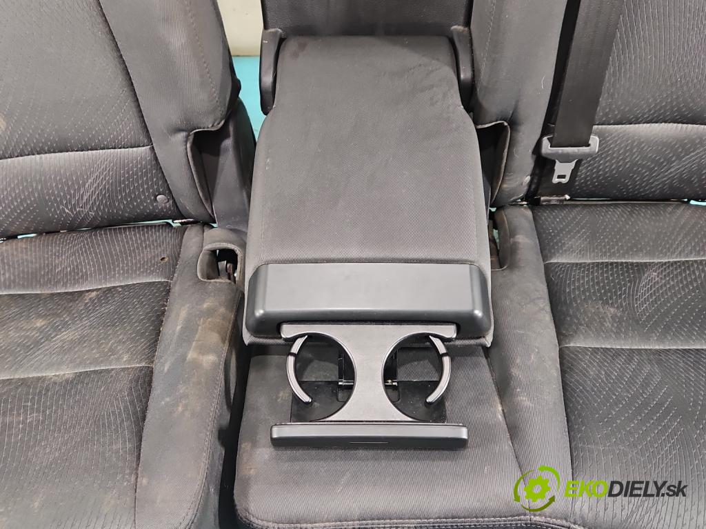 Hyundai Santa Fe III 2012–2018 2.4 GDI 190 HP automatic 140 kW 2359 cm3 5- Pohovka: zadné  (Sedadlo)