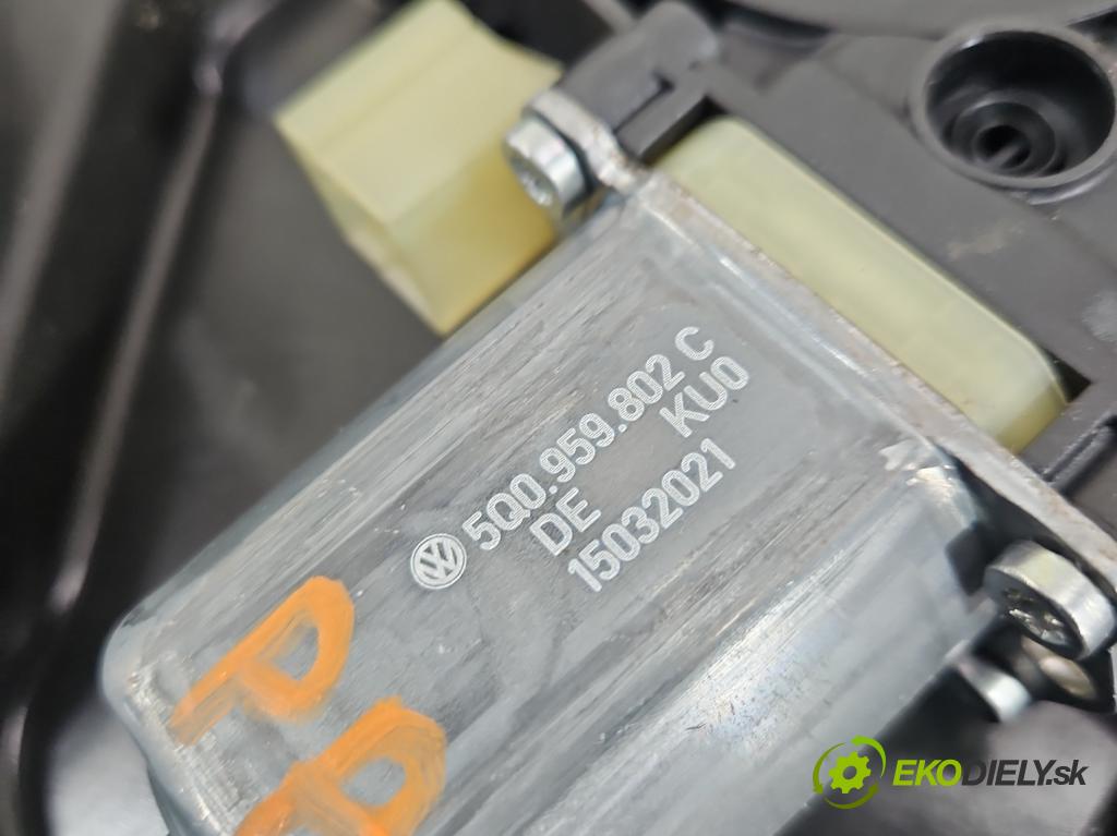 Skoda Octavia IV 2019- 2.0 TDI 116 hp manual 85 kW 1968 cm3 5- mechanismus stahování přední pravý 5Q0959802C