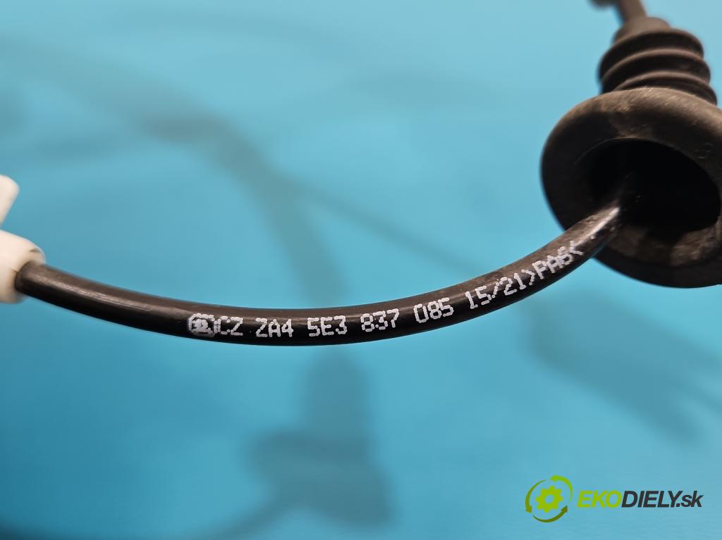 Skoda Octavia IV 2019- 2.0 TDI 116 hp manual 85 kW 1968 cm3 5- zámek přední levý 5TB837015C