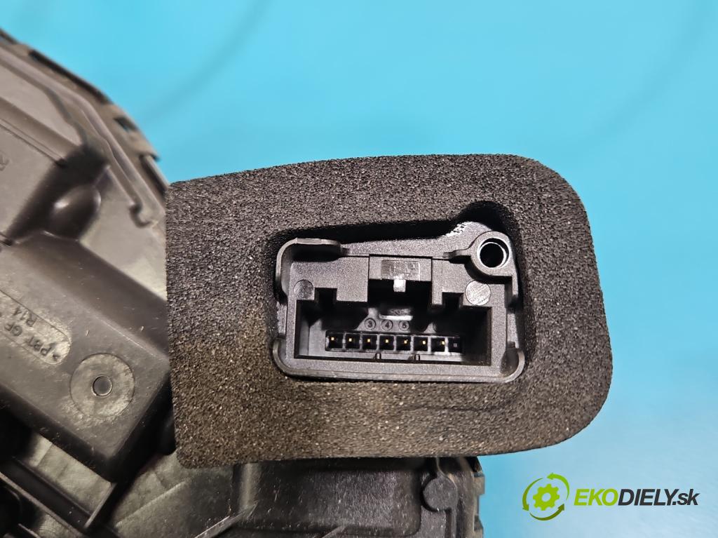 Skoda Octavia IV 2019- 2.0 TDI 116 HP manual 85 kW 1968 cm3 5- zámok predné pravý B6C-5TB837016C