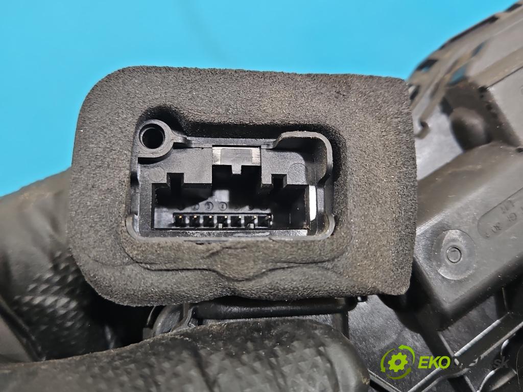 Skoda Octavia IV 2019- 2.0 TDI 116 HP manual 85 kW 1968 cm3 5- zámok zadné ľavý 5TA839015L