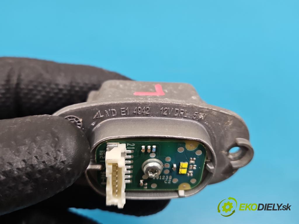 Skoda Octavia IV 2019- 2.0 TDI 116 HP manual 85 kW 1968 cm3 5- modul lampy: MDE14942