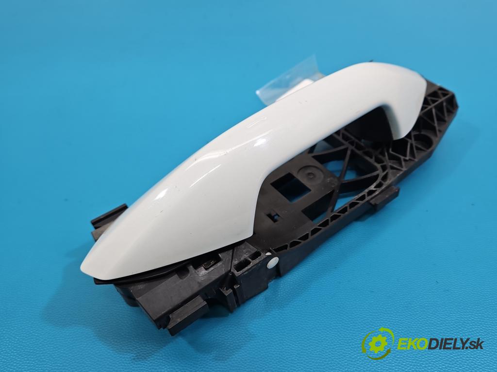 Skoda Octavia IV 2019- 2.0 TDI 116 hp manual 85 kW 1968 cm3 5- klika přední pravé 8V0839885 (Klika dveří ostatní)