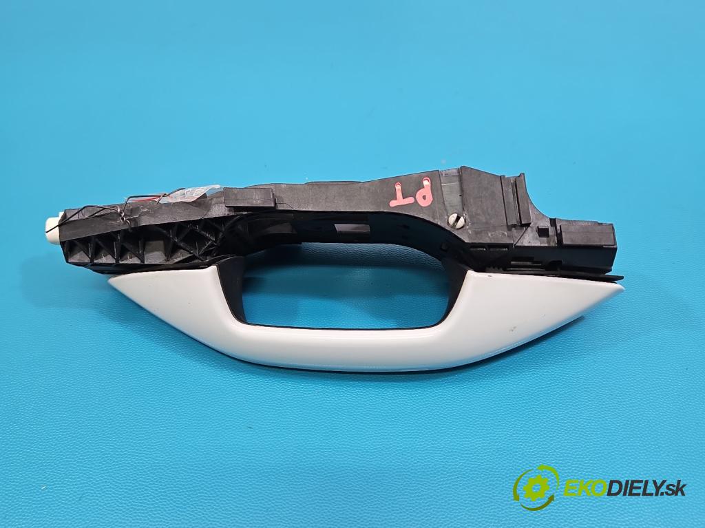 Skoda Octavia IV 2019- 2.0 TDI 116 hp manual 85 kW 1968 cm3 5- klika zadní pravé 8V0839885 (Klika dveří ostatní)