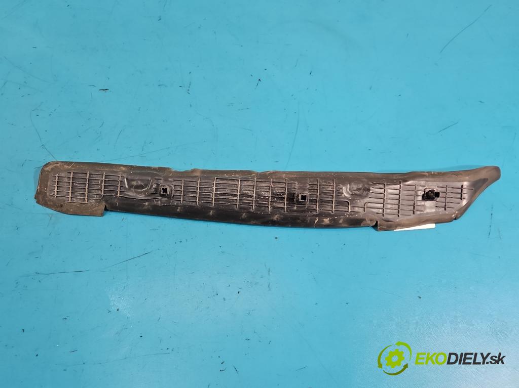 Skoda Octavia IV 2019- 2.0 TDI 116 HP manual 85 kW 1968 cm3 5- kryt plast 5E3821111B