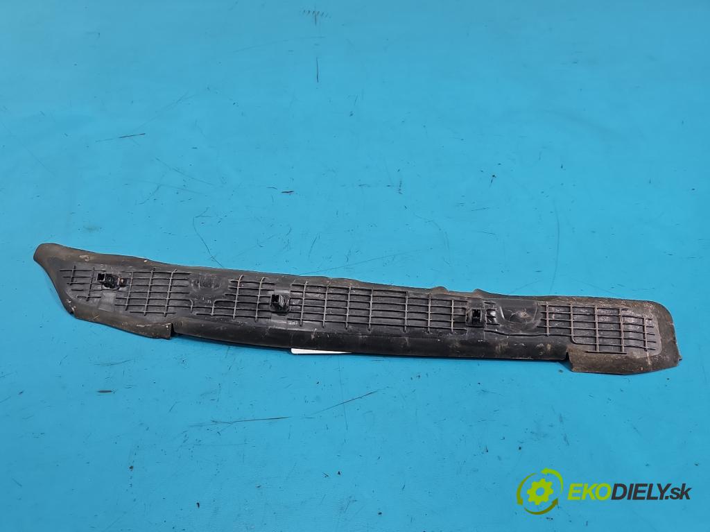 Skoda Octavia IV 2019- 2.0 TDI 116 HP manual 85 kW 1968 cm3 5- kryt plast 5E3821112B