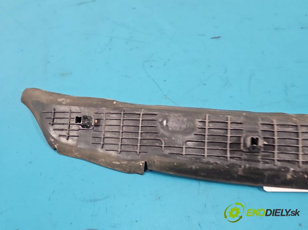 Skoda Octavia IV 2019- 2.0 TDI 116 HP manual 85 kW 1968 cm3 5- kryt plast 5E3821112B