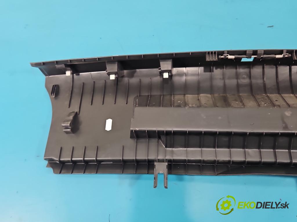 Skoda Octavia IV 2019- 2.0 TDI 116 HP manual 85 kW 1968 cm3 5- kryt plast 5E6863459