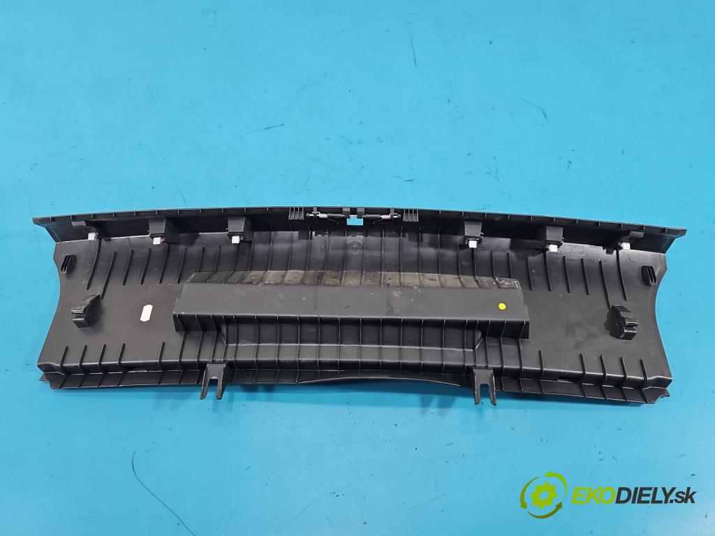 Skoda Octavia IV 2019- 2.0 TDI 116 HP manual 85 kW 1968 cm3 5- kryt plast 5E6863459