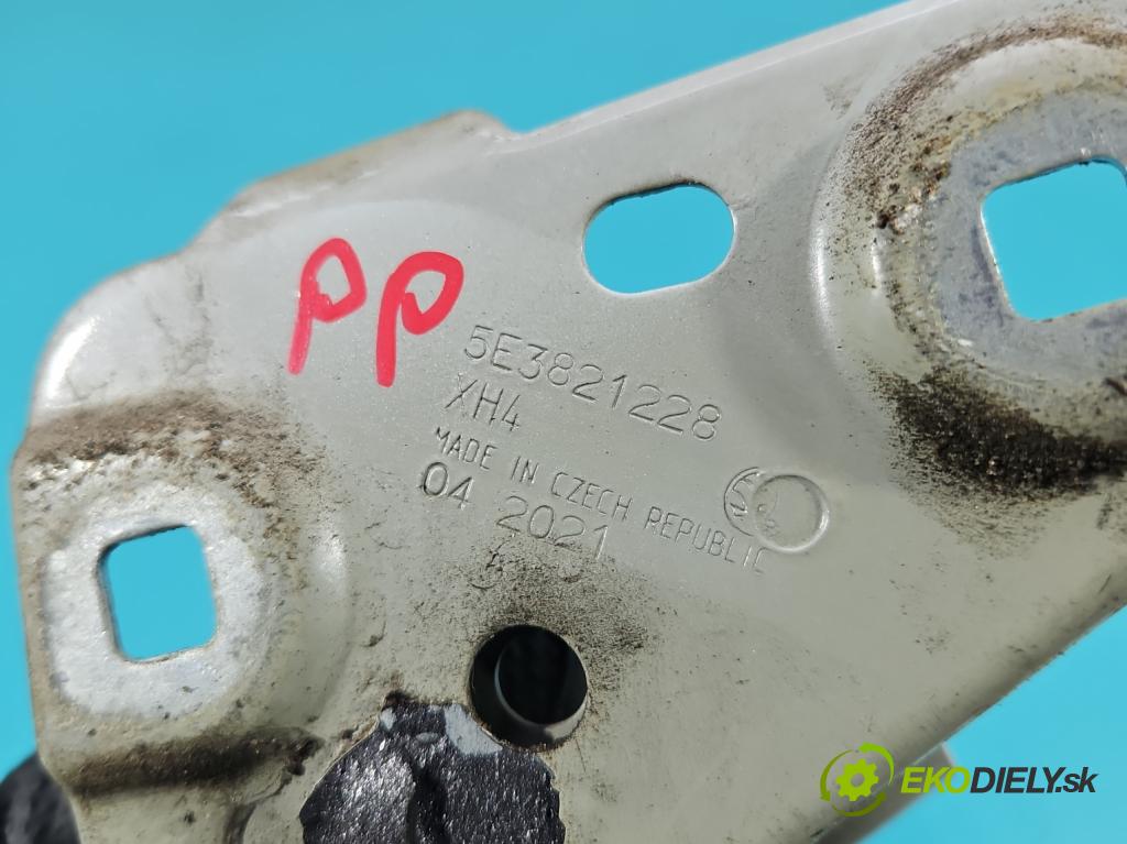 Skoda Octavia IV 2019- 2.0 TDI 116 hp manual 85 kW 1968 cm3 5- Upevnění: 5E3821228