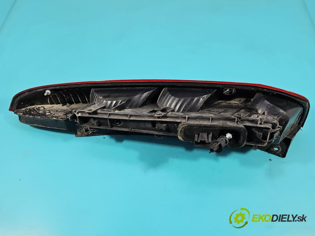 Ford Fiesta Mk6 2002-2008 1.3 8V 69KM manual 51 kW 1299 cm3 5- svetlo / reflektor zadné ľavé 2S61-13A603-B (Kľučka dverí ostatné)