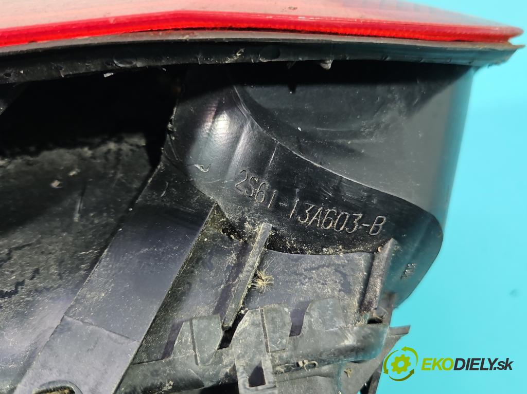 Ford Fiesta Mk6 2002-2008 1.3 8V 69KM manual 51 kW 1299 cm3 5- svetlo / reflektor zadné ľavé 2S61-13A603-B (Kľučka dverí ostatné)