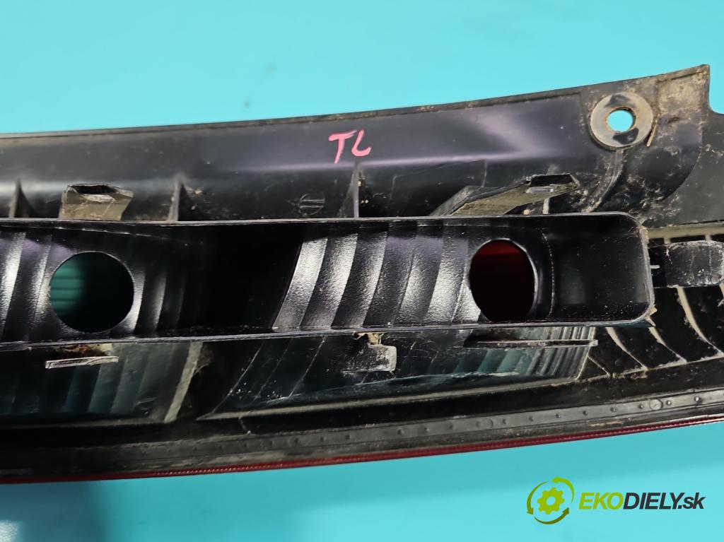 Ford Fiesta Mk6 2002-2008 1.3 8V 69KM manual 51 kW 1299 cm3 5- svetlo / reflektor zadné ľavé 2S61-13A603-B (Kľučka dverí ostatné)