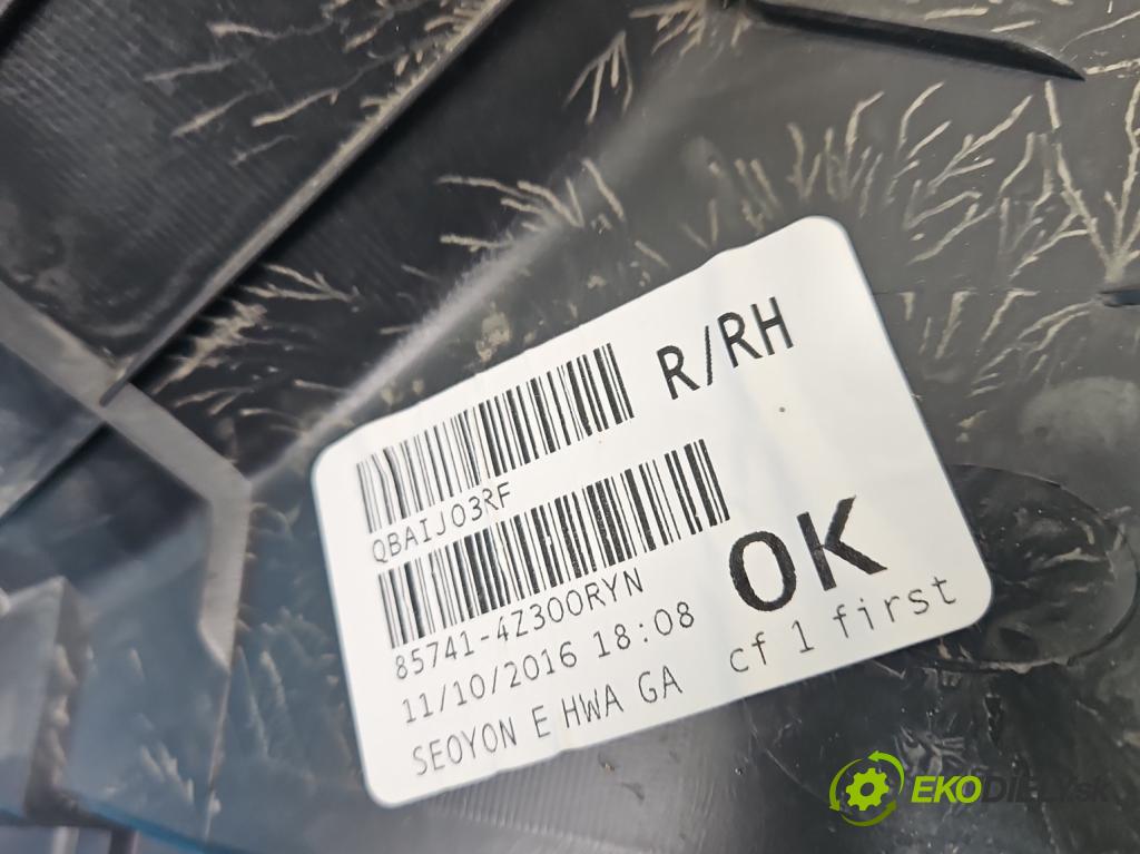 Hyundai Santa Fe III 2012–2018 2.4 GDI 190 HP automatic 140 kW 2359 cm3 5- Čalounictví: kufra: pravé 85741-4Z300